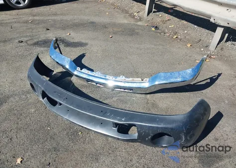 2006 GMC Sierra 1500 Sl z USA, uszkodzony, nr VIN 2GTEC13V861309156